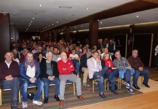 José Luís García presenta ante máis de 300 persoas a candidatura do PSOE de Brión que “mestura experiencia e xuventude e a única con representantes de todas as parroquias”